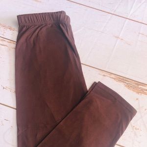 Chocolate Brown CAPRI Peachskin Leggings One Size